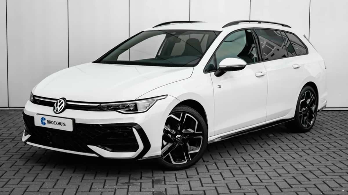 Volkswagen Golf (2025) — foto 1