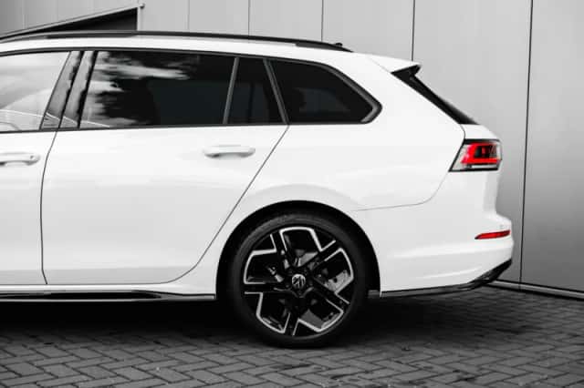 Volkswagen Golf (2025) thumbnail 17