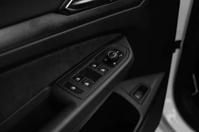 Volkswagen Golf (2025) thumbnail 22