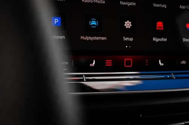 Volkswagen Golf (2025) thumbnail 25