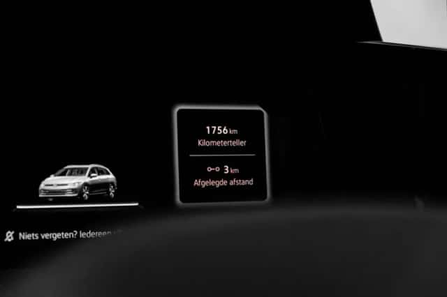 Volkswagen Golf (2025) thumbnail 38