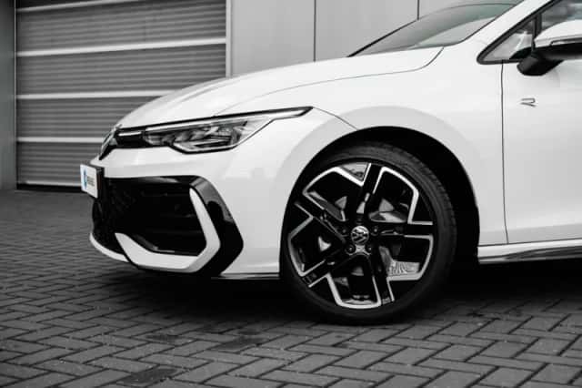 Volkswagen Golf (2025) thumbnail 6