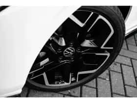 Volkswagen Golf (2025) thumbnail 7