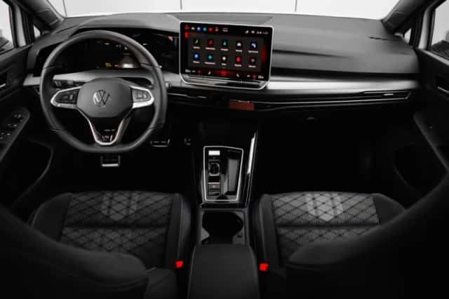 Volkswagen Golf (2025) thumbnail 8