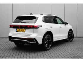 Volkswagen Tiguan (2025) thumbnail 2
