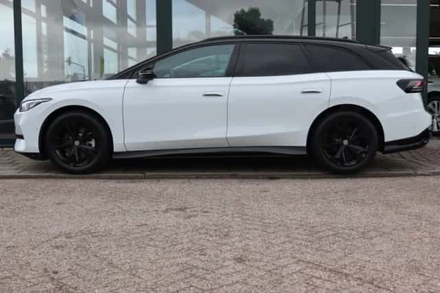 Volkswagen ID.7 (2026) thumbnail 3