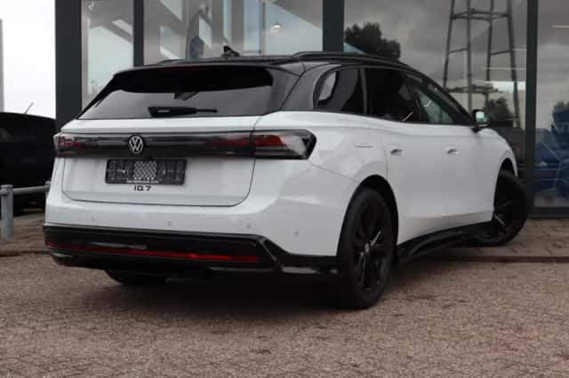 Volkswagen ID.7 (2026) thumbnail 4