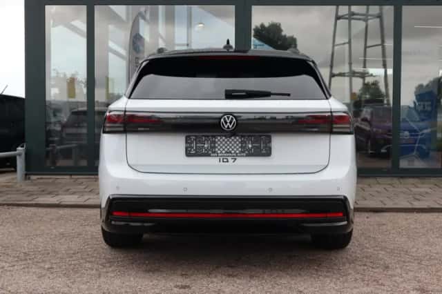 Volkswagen ID.7 (2026) thumbnail 5