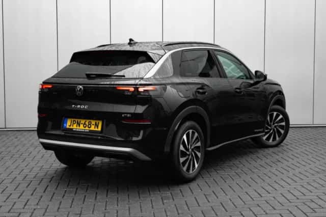 Volkswagen T-Roc (2026) thumbnail 2