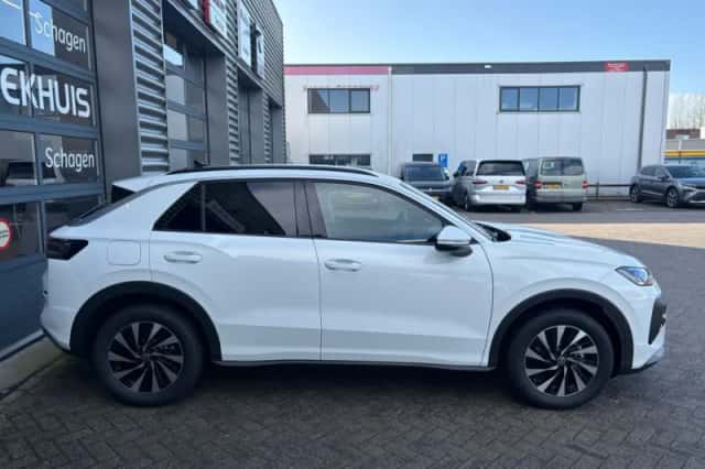 Volkswagen T-Roc (2026) thumbnail 5