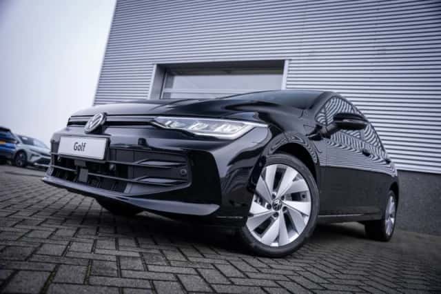 Volkswagen Golf (2026) thumbnail 2