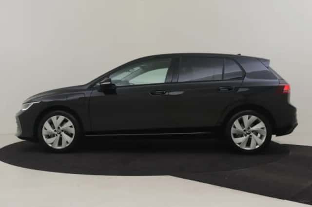 Volkswagen Golf (2026) thumbnail 3