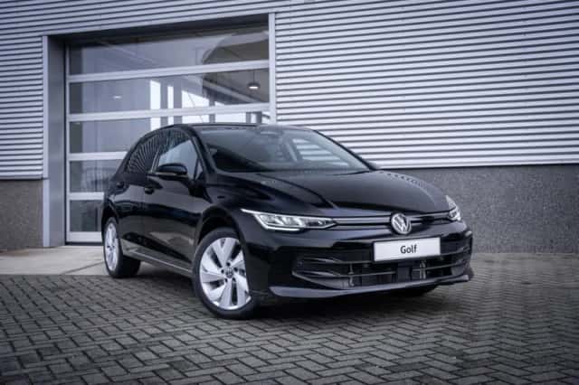 Volkswagen Golf (2026) thumbnail 3