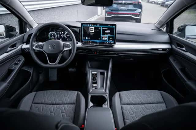 Volkswagen Golf (2026) thumbnail 34