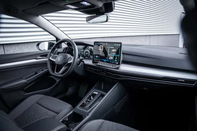 Volkswagen Golf (2026) thumbnail 36