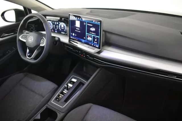 Volkswagen Golf (2026) thumbnail 6