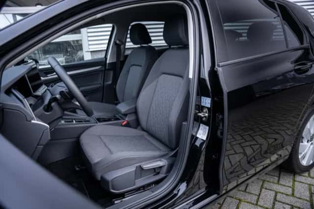 Volkswagen Golf (2026) thumbnail 8