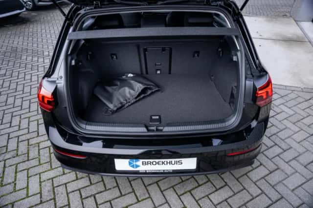 Volkswagen Golf (2026) thumbnail 10
