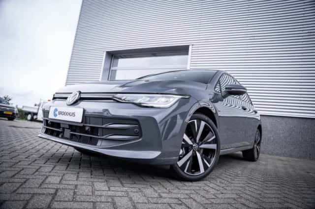 Volkswagen Golf (2026) thumbnail 2