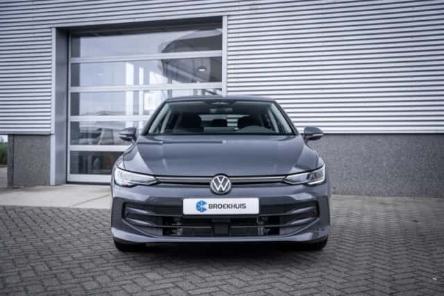Volkswagen Golf (2026) thumbnail 3
