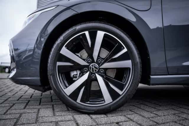 Volkswagen Golf (2026) thumbnail 6