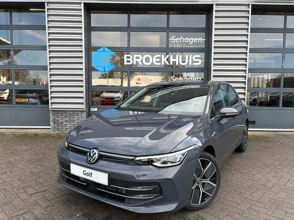 Volkswagen Golf (2026) — foto 1
