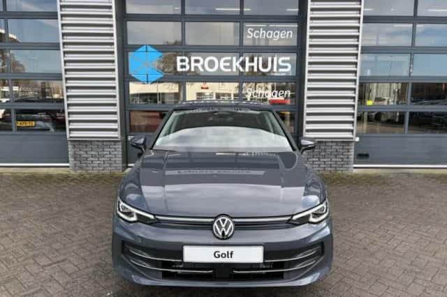 Volkswagen Golf (2026) thumbnail 2