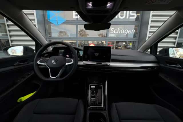 Volkswagen Golf (2026) thumbnail 16