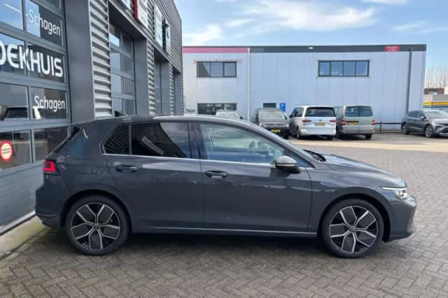 Volkswagen Golf (2026) thumbnail 5