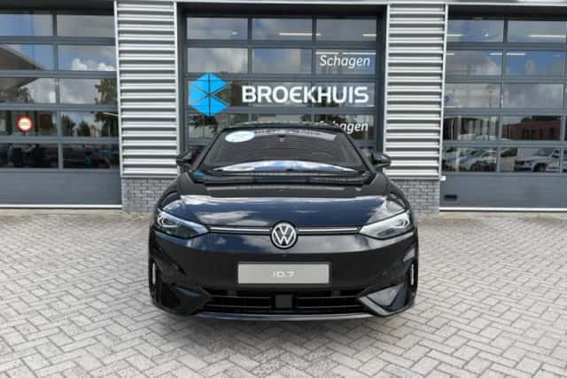 Volkswagen ID.7 (2026) thumbnail 3