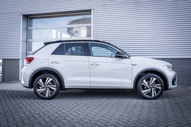Volkswagen T-Roc (2024) thumbnail 6