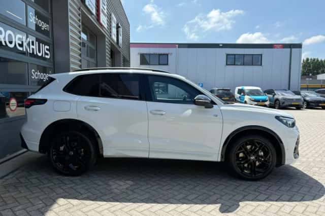 Volkswagen Tiguan (2026) thumbnail 5