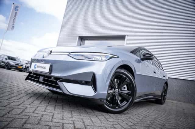 Volkswagen ID.7 (2026) thumbnail 2