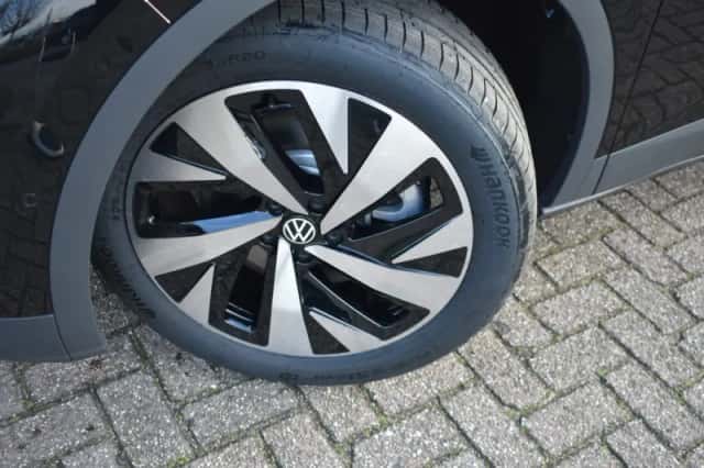 Volkswagen ID.4 (2026) thumbnail 5