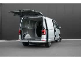 Volkswagen Transporter (2023) thumbnail 11