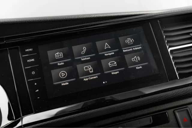 Volkswagen Transporter (2023) thumbnail 24