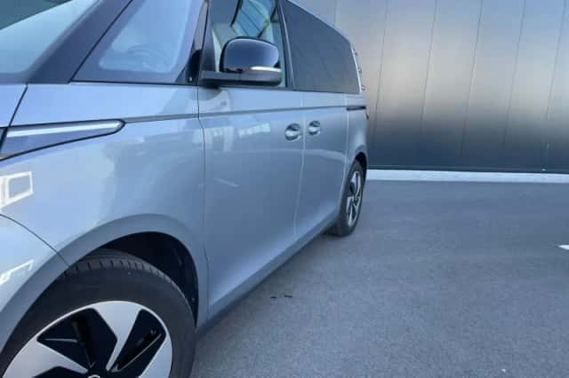 Volkswagen ID. Buzz (2022) thumbnail 4