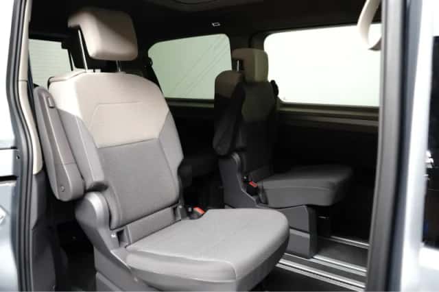 Volkswagen Multivan (2024) thumbnail 8
