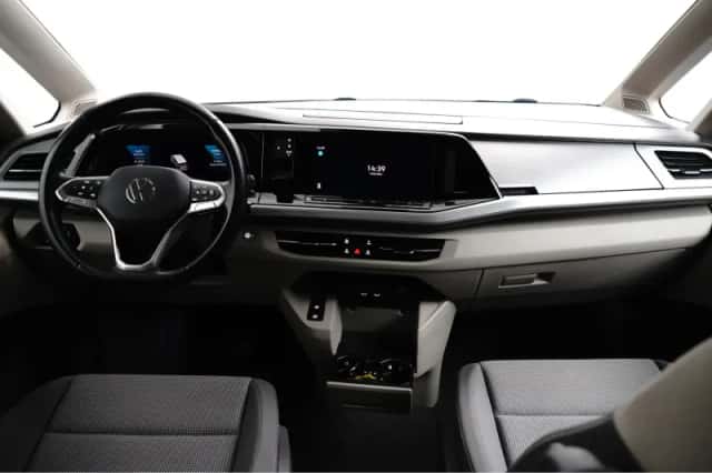 Volkswagen Multivan (2024) thumbnail 10