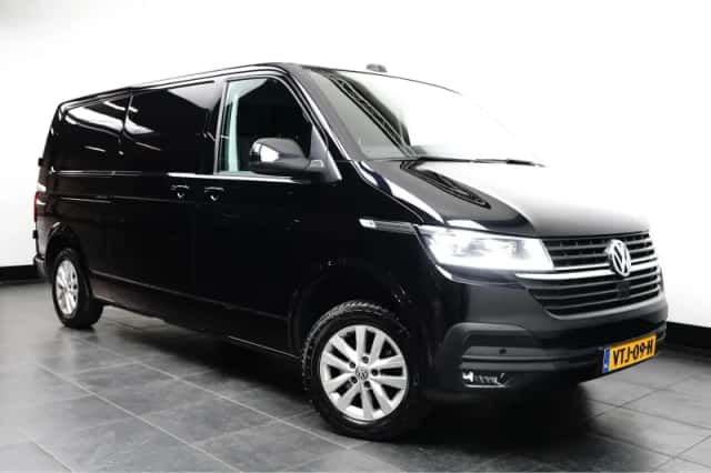 Volkswagen Transporter (2023) thumbnail 3