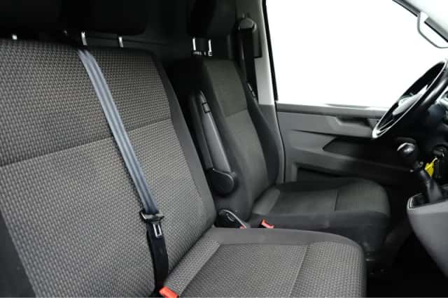 Volkswagen Transporter (2023) thumbnail 6