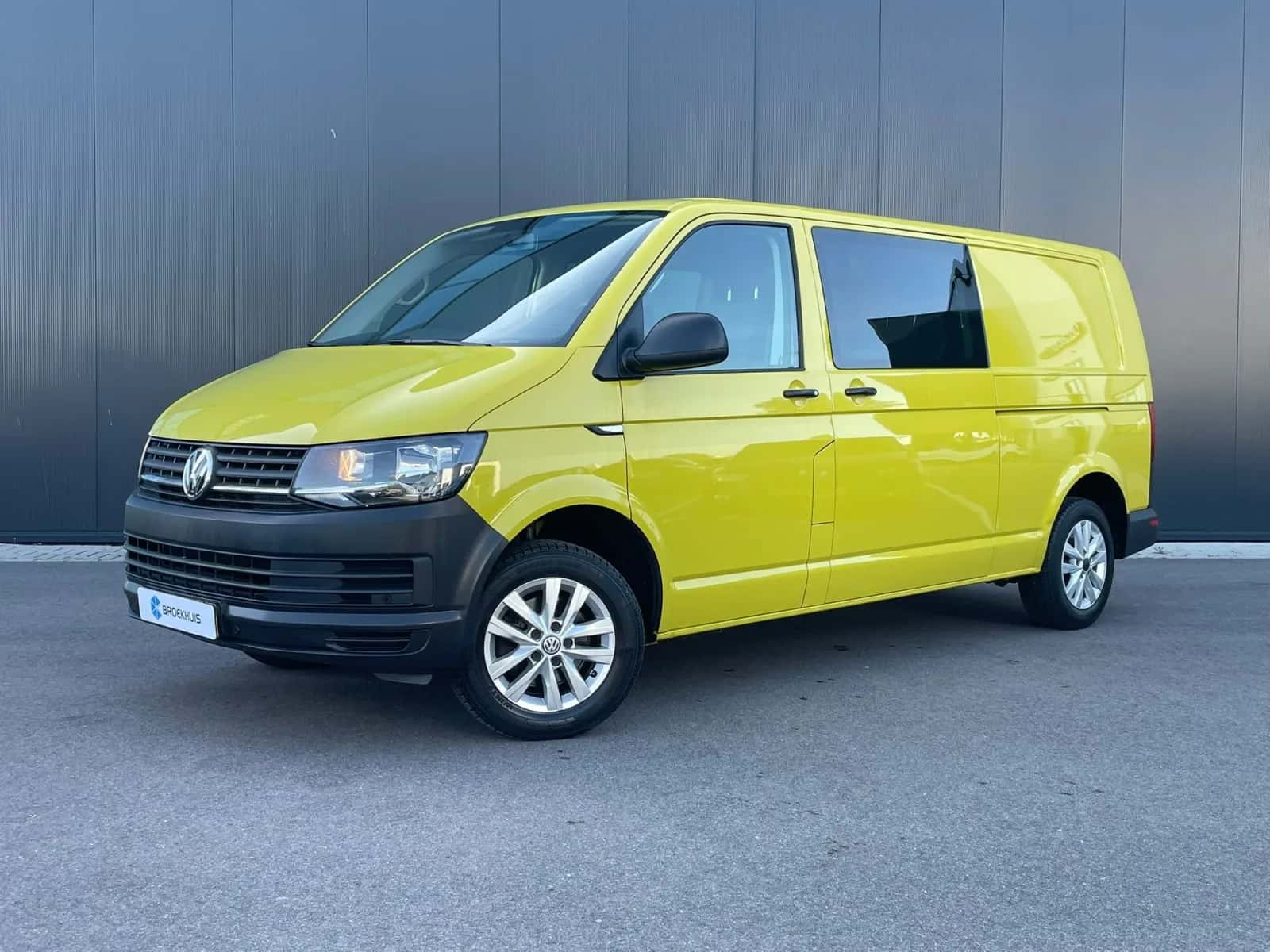 Volkswagen Transporter (2017) — foto 1