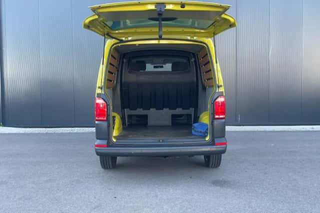 Volkswagen Transporter (2017) thumbnail 7
