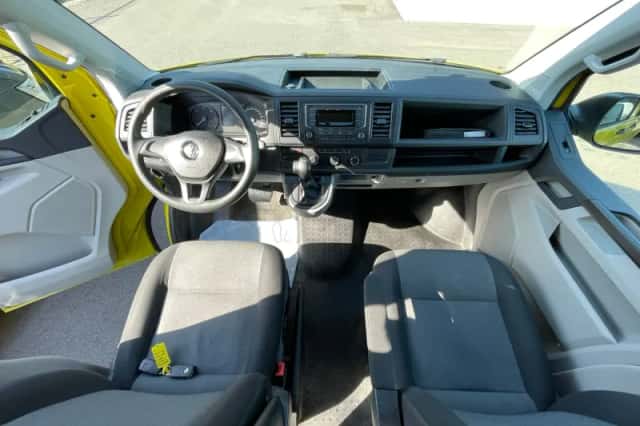 Volkswagen Transporter (2017) thumbnail 8