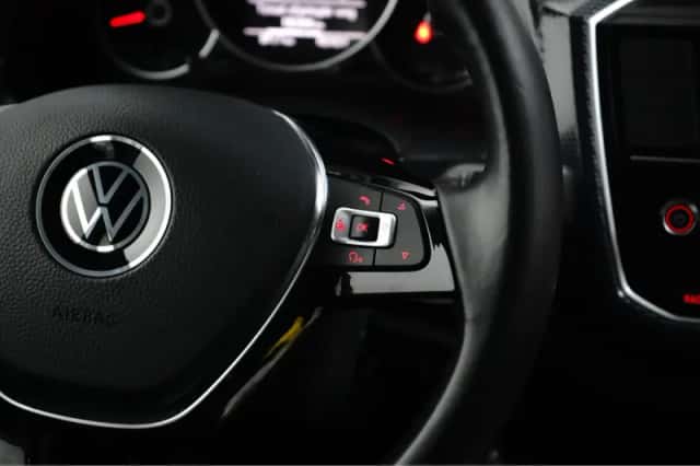 Volkswagen Up! (2023) thumbnail 12