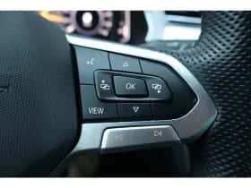 Volkswagen Passat (2023) thumbnail 21