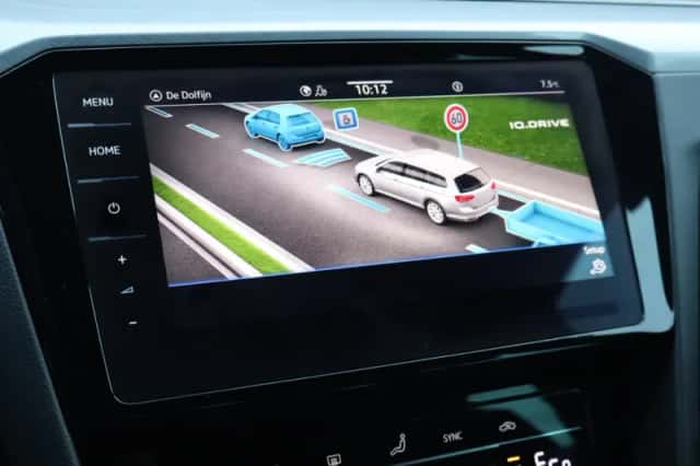 Volkswagen Passat (2023) thumbnail 30
