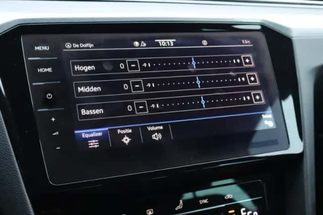 Volkswagen Passat (2023) thumbnail 31