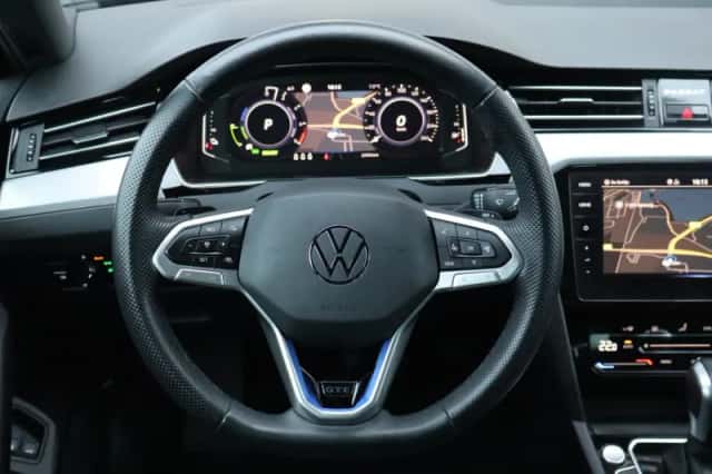 Volkswagen Passat (2023) thumbnail 33
