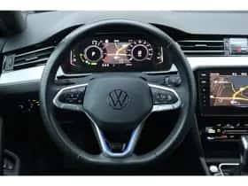 Volkswagen Passat (2023) thumbnail 33